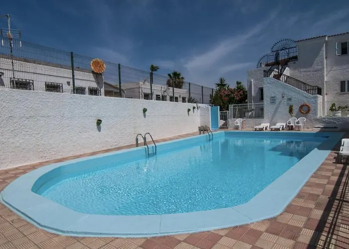 Апартаменти Americas House Seafront *